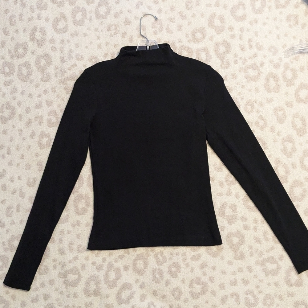 NWOT H&M Classic Black Mockneck Long Sleeve Knit Tee Small Turtleneck Base Layer